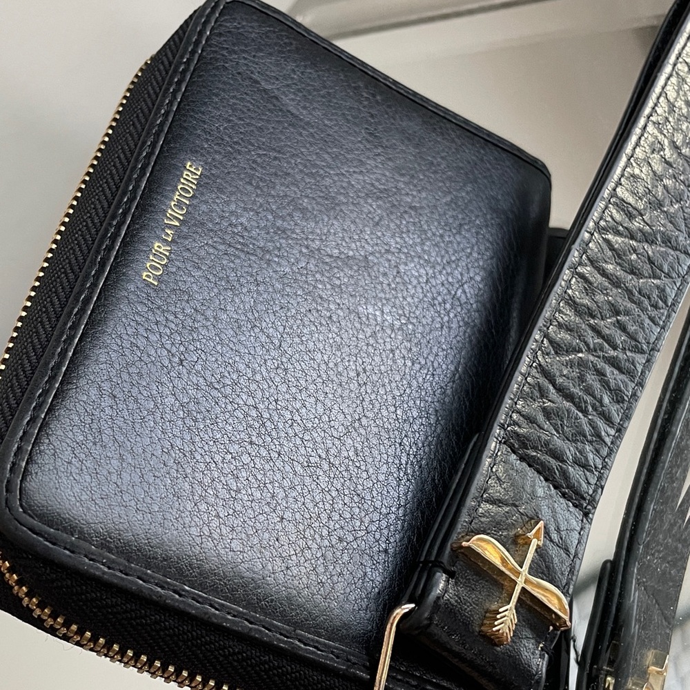 Pour La Victoire Black Leather Wristlet/Wallet